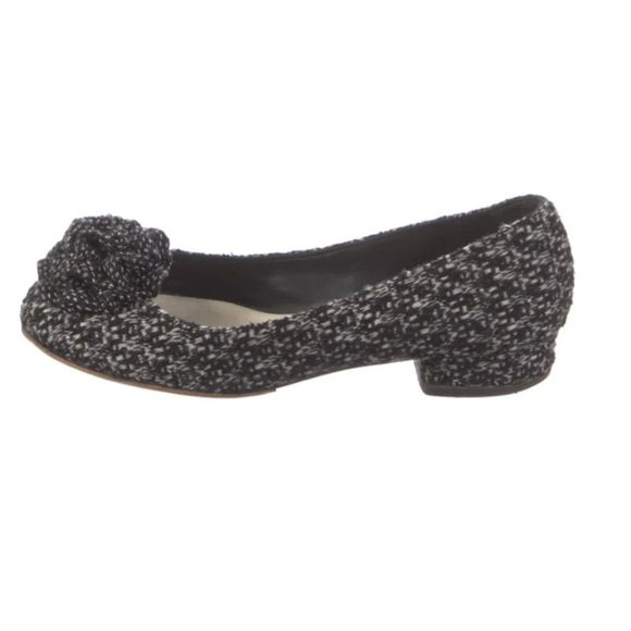 Chanel flower pump shoes - Picture 5 of 5